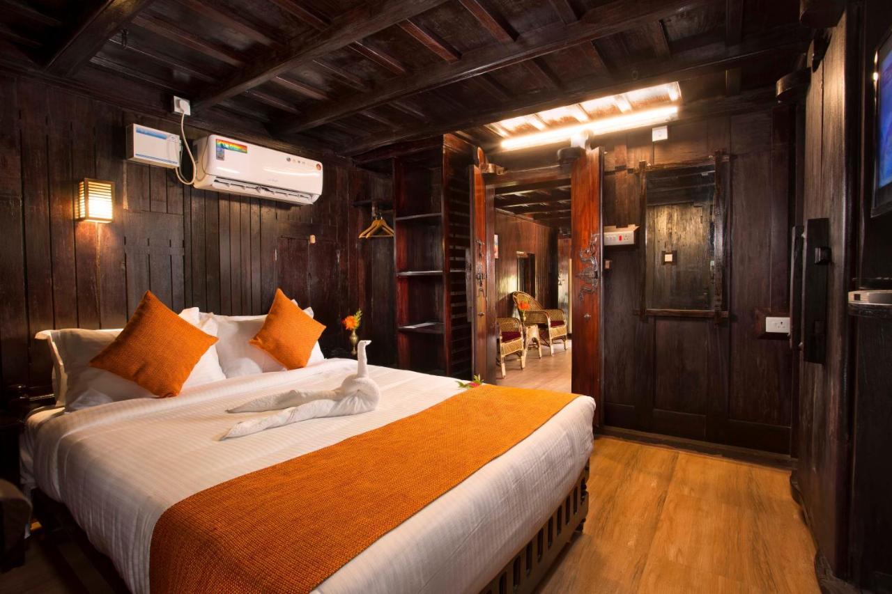 Spices Lap, Thekkady Hotel Buitenkant foto